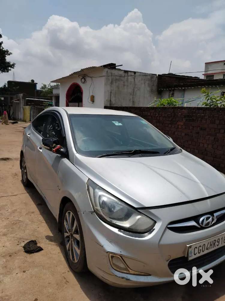 Hyundai Verna 2015 Diesel 1 L +  Km Driven