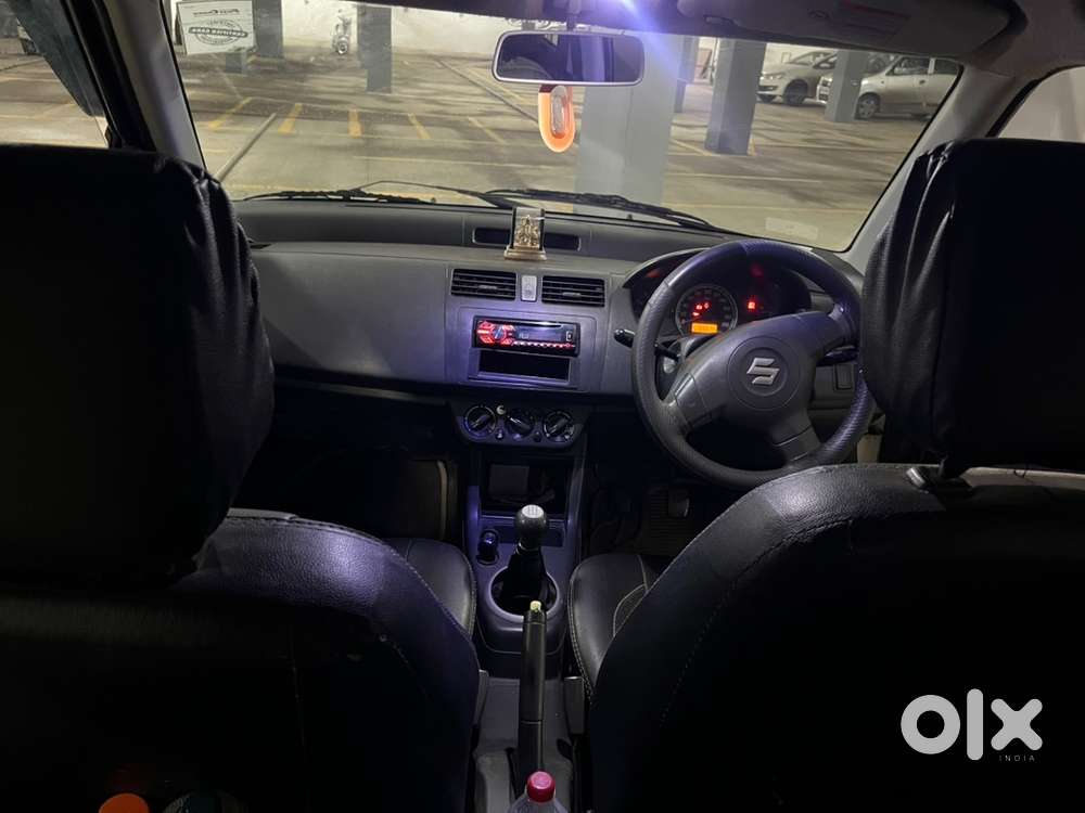 Swift Vxi Petrol 2004