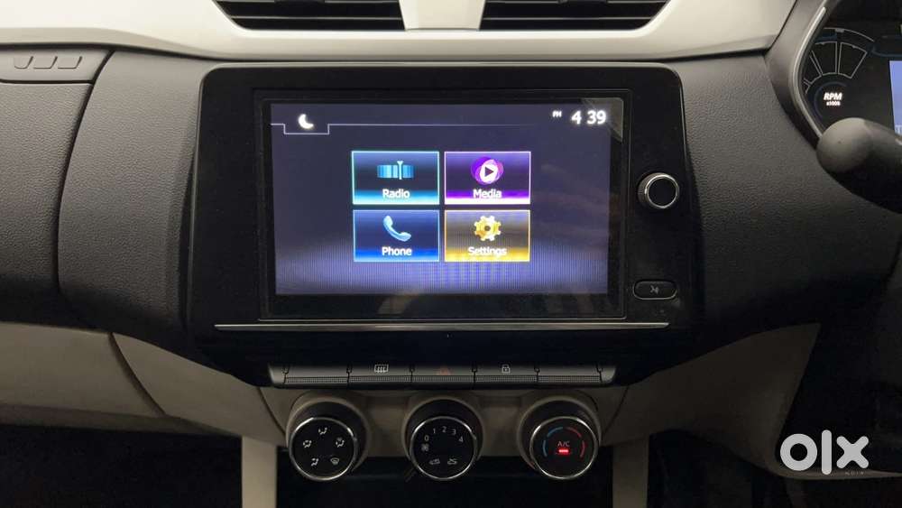 Renault Triber Rxz, 2022, Petrol