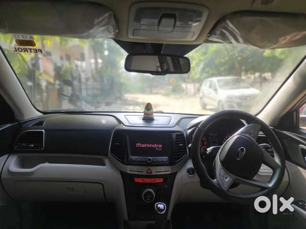 Mahindra Xuv300 2020 Petrol 65000 Km Driven