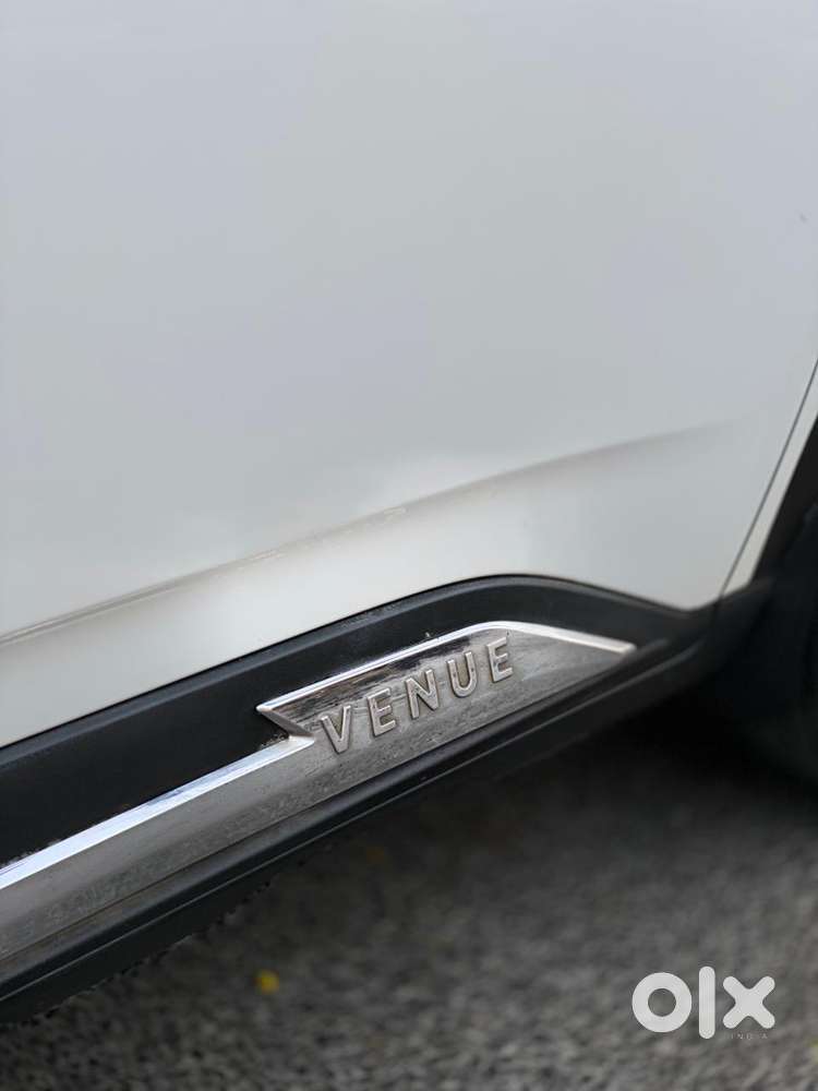 Hyundai Venue 1.2 S Plus, 2022, Petrol
