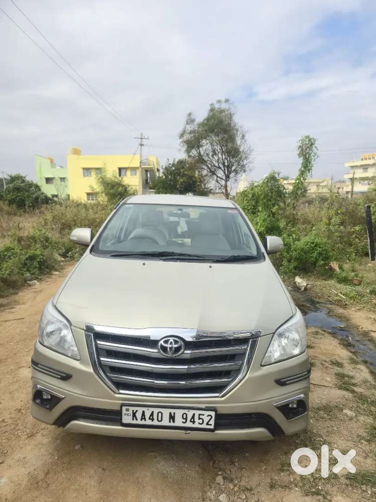 Toyota Innova 2015 Diesel Well Maintained