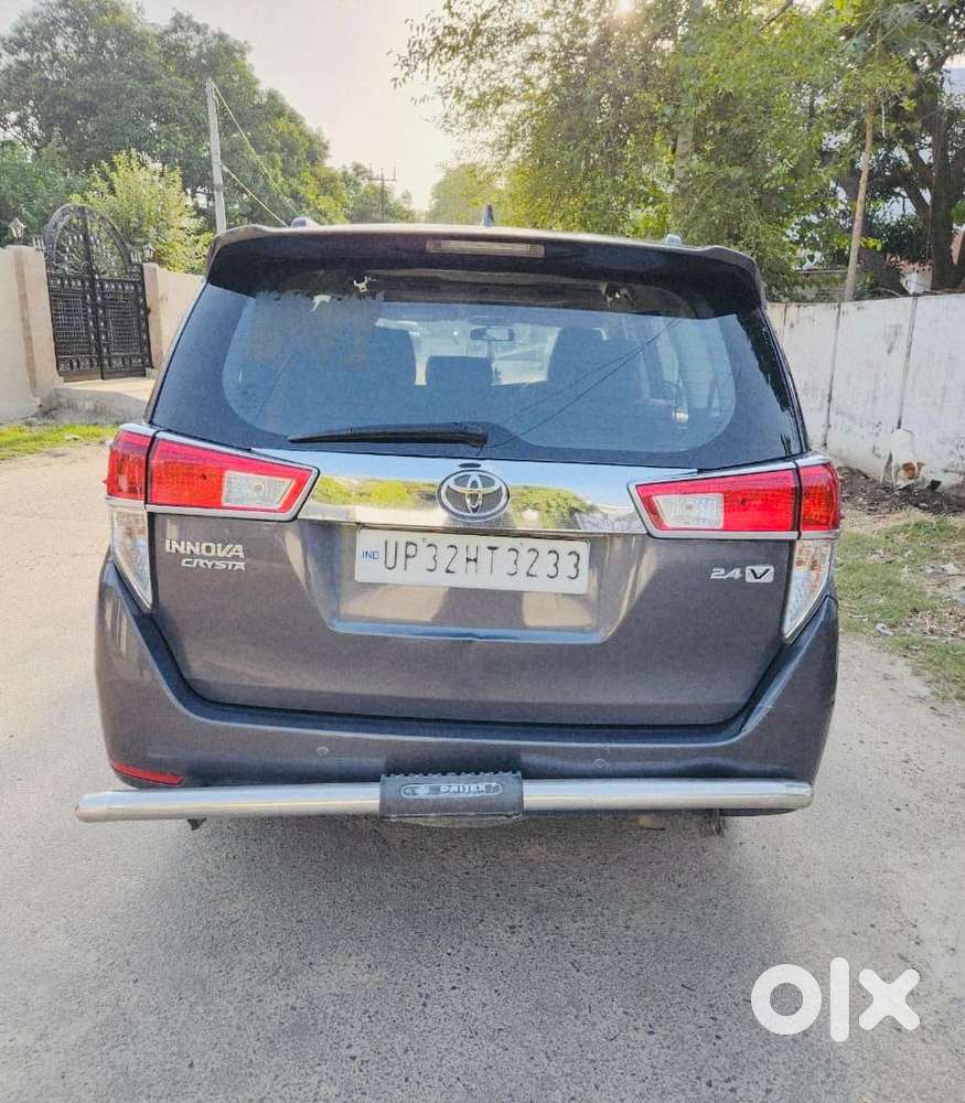 Toyota Innova Crysta 2.4 V 8 Str, 2017, Diesel