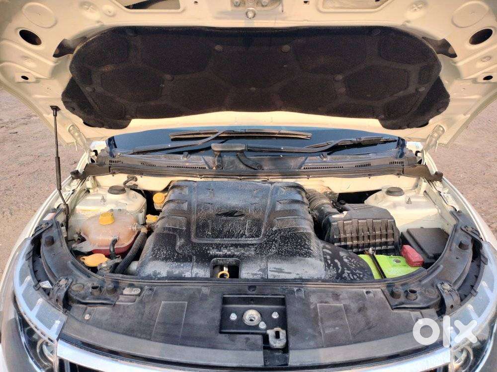 Mahindra Xuv500 W9, 2018, Petrol