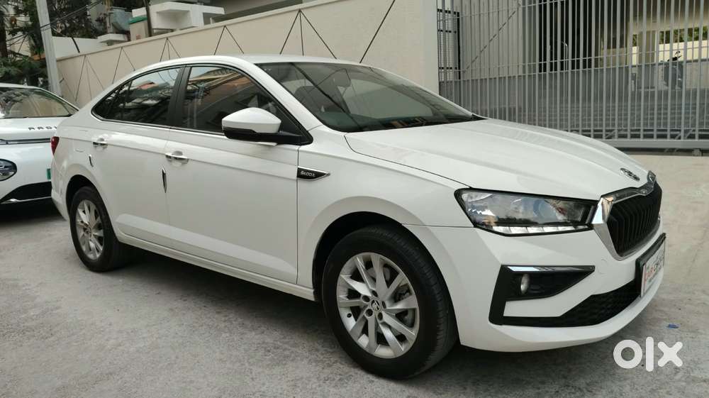 Skoda Slavia Ambition 1.5l Tsi Dsg, 2023, Petrol