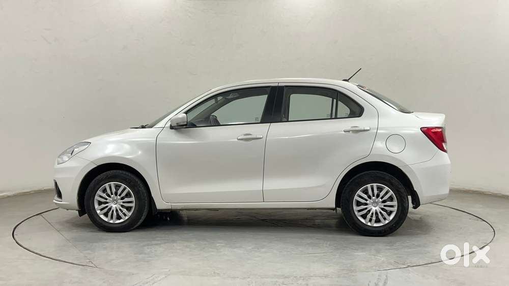 Maruti Suzuki Dzire Vxi Ags, 2022, Petrol