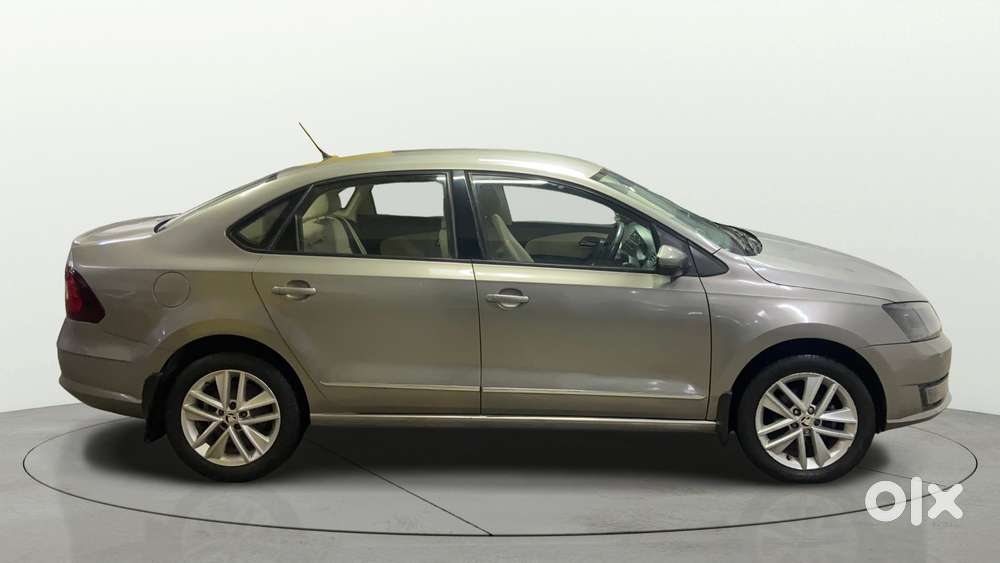 Skoda Rapid 1.6 Mpi At Style, 2019, Petrol