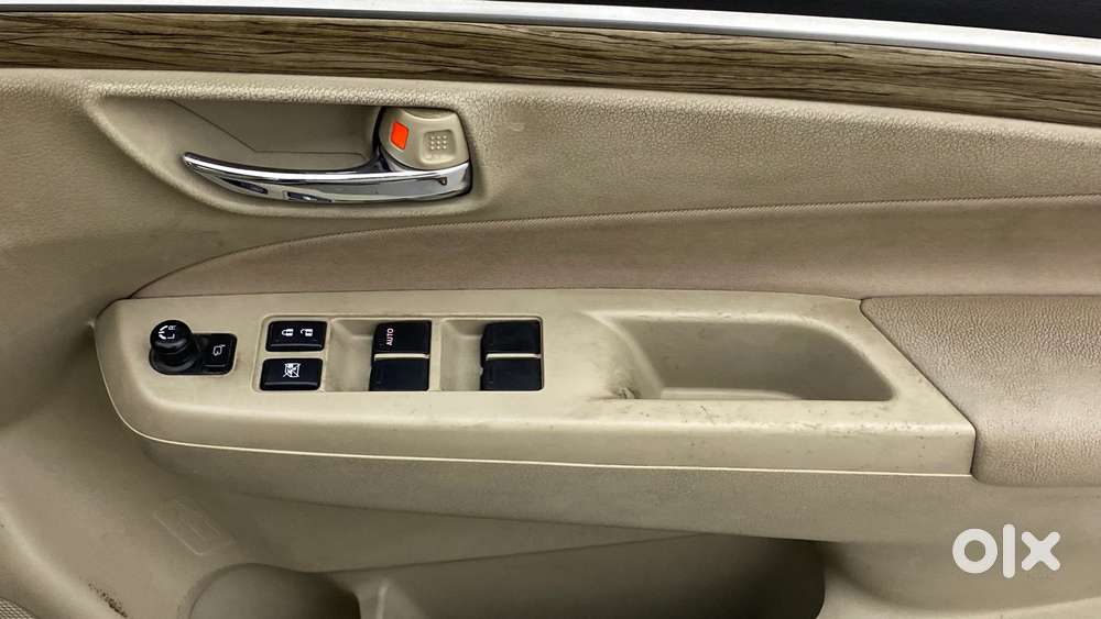 Maruti Suzuki Ciaz 1.5 Zeta Shvs Mt, 2021, Petrol