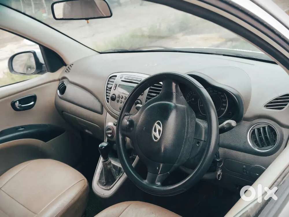 Hyundai I10 Sportz 2011