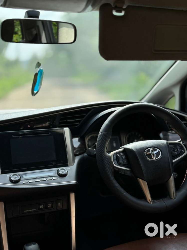 Toyota Innova Crysta 2017