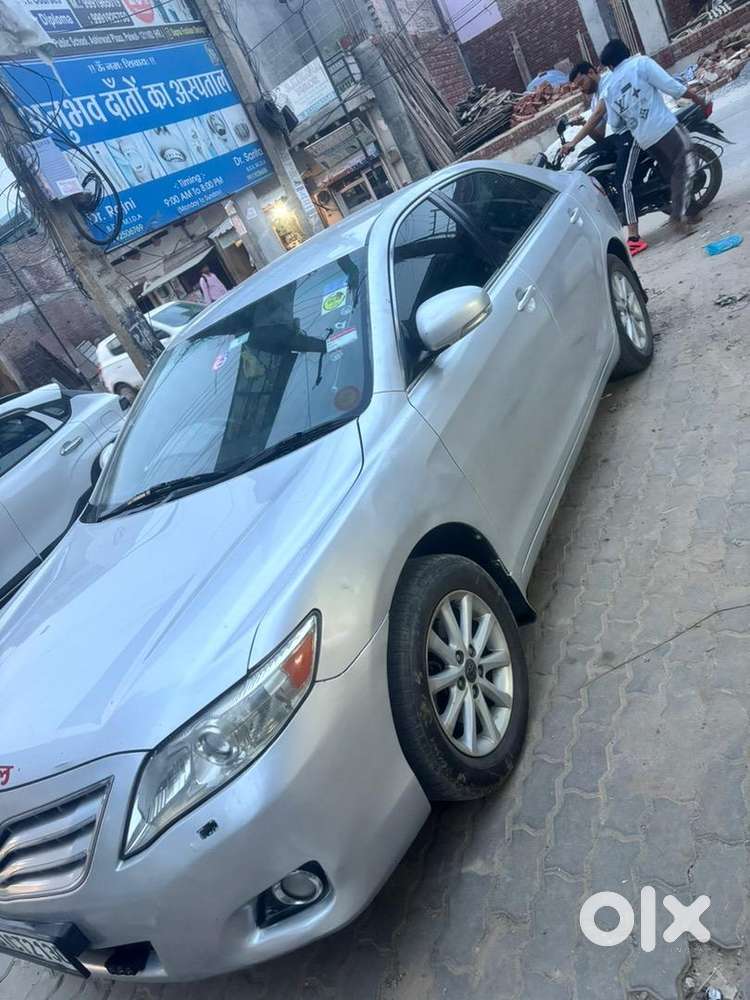 Toyota Camry 2012 Cng & Hybrids 76000 Km Driven