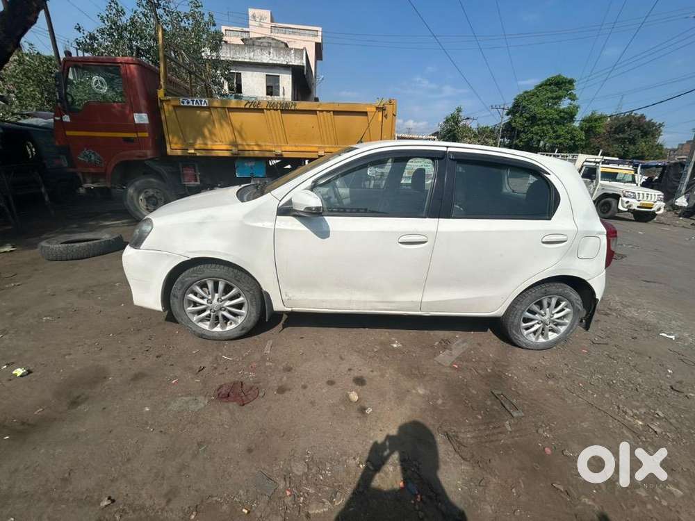 Toyota Etios Liva 2013