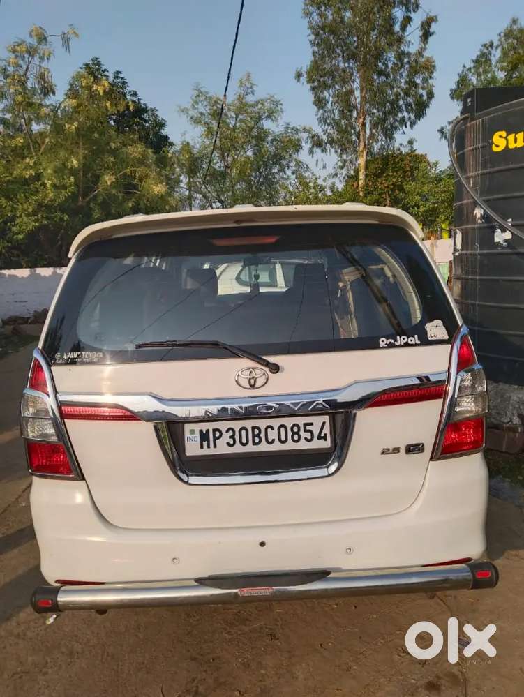 Toyota Innova 2016