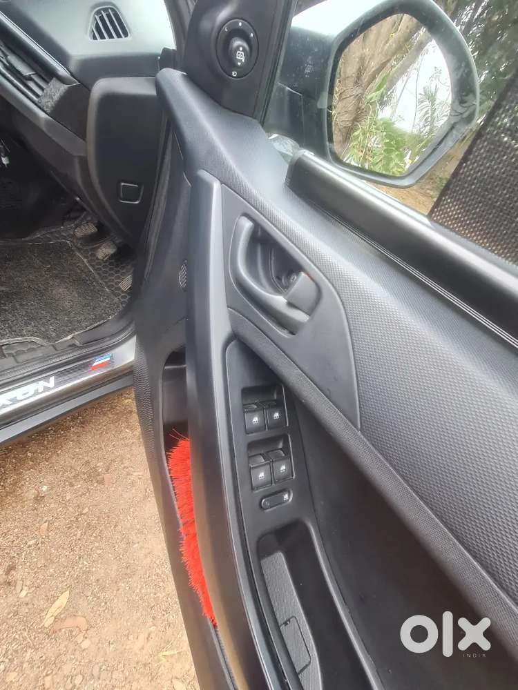 Tata Nexon 2024 Petrol 28753 Km Driven