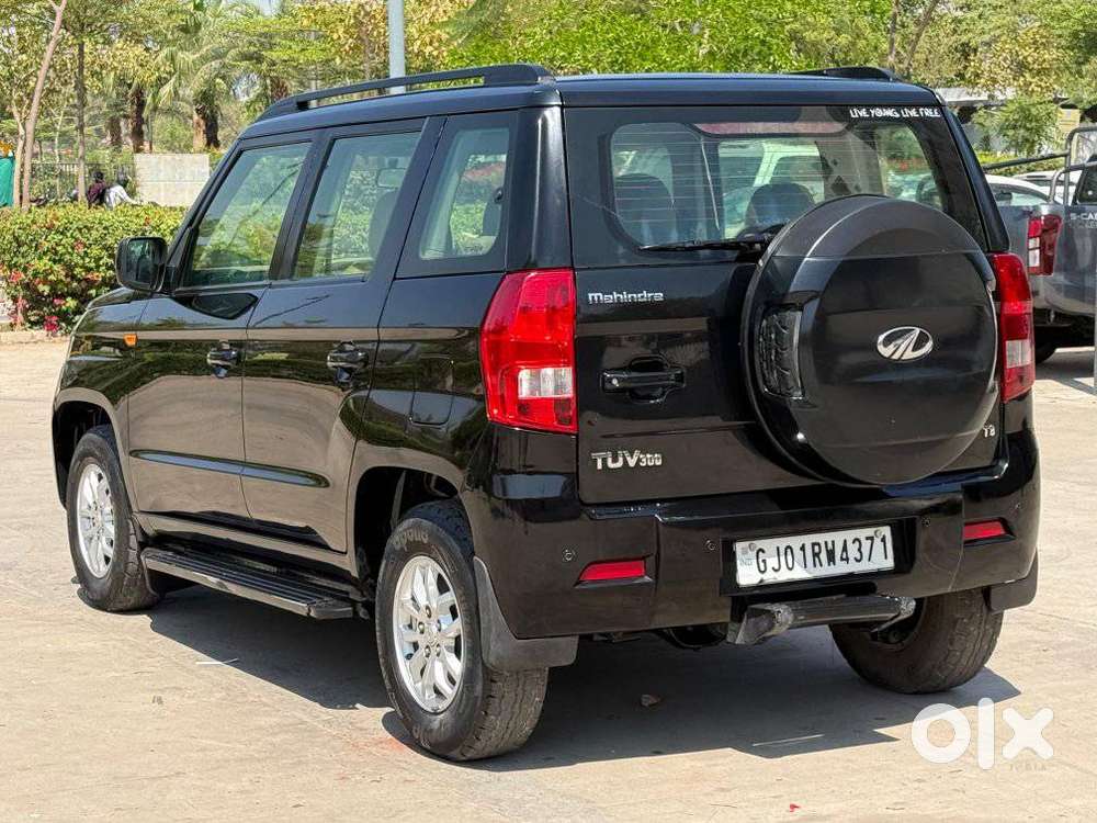 Mahindra Tuv 300