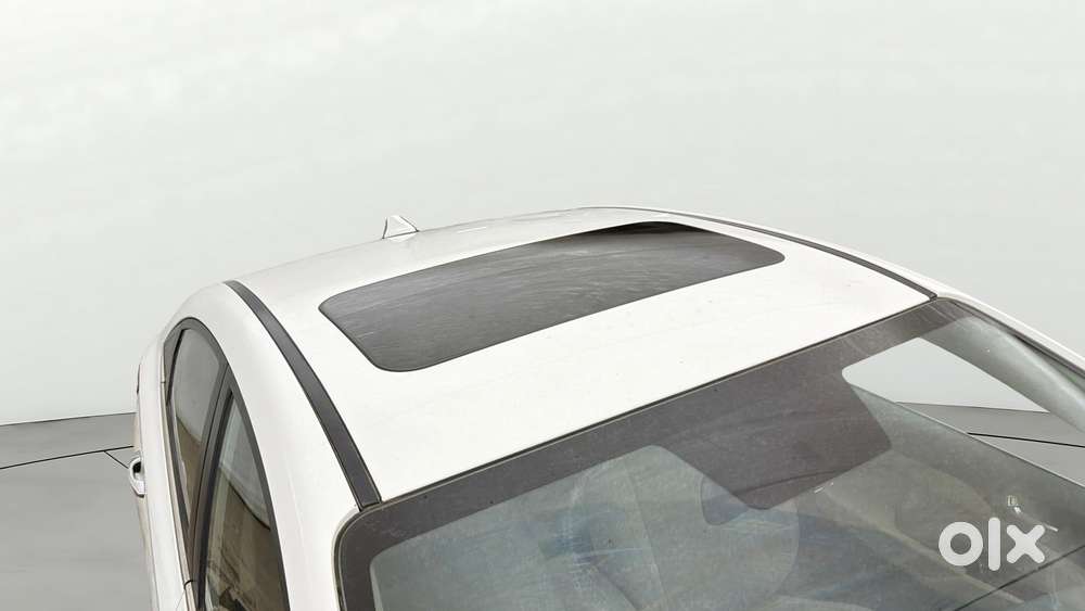 Hyundai Verna 1.5 Sx Vtvt Ivt, 2022, Petrol