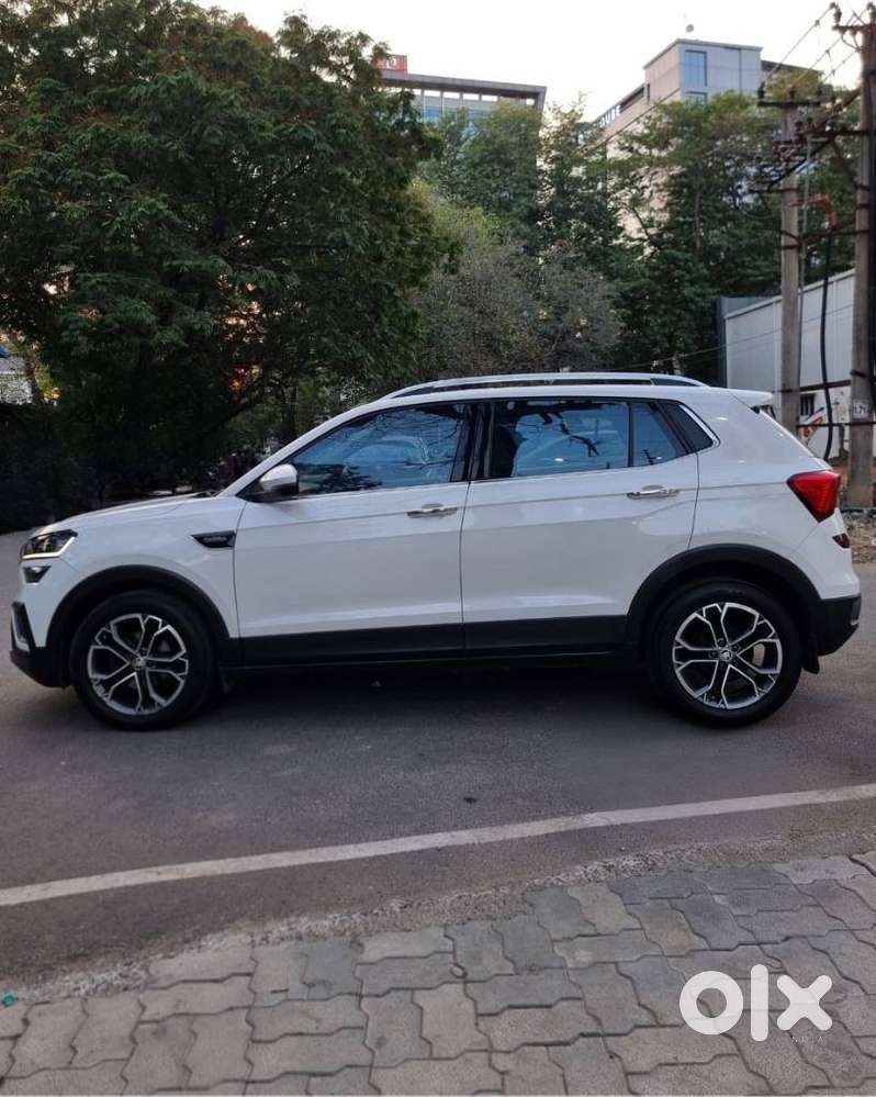 Skoda Kushaq 1.0 Tsi Style At (6 Airbags), 2021, Petrol