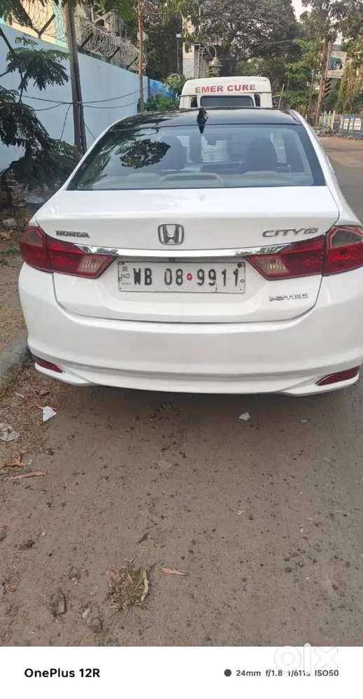 Honda City 2014 Diesel 70000 Km Driven Sunroof