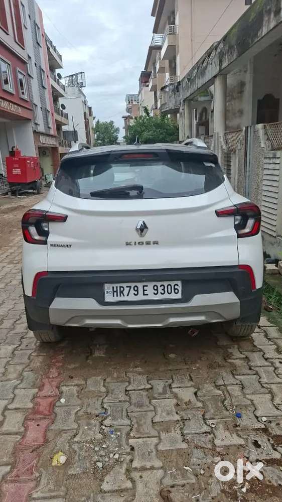 Well Maintained Renault Kiger Top Model Push Button Start