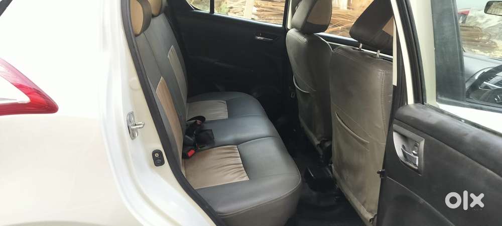 Maruti Suzuki Swift Vxi + Manual, 2011, Petrol