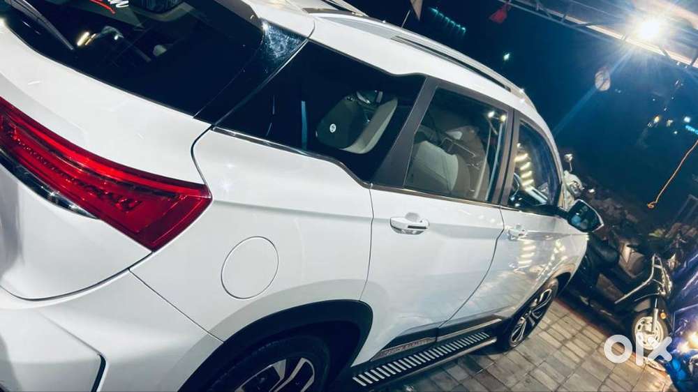 Mg Hector 2025 Petrol 16490 Km Driven