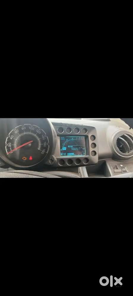 Chevrolet Beat Petrol 2013