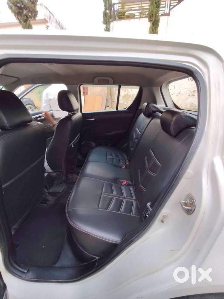 Maruti Suzuki Swift Vxi With Abs, 2015, Petrol