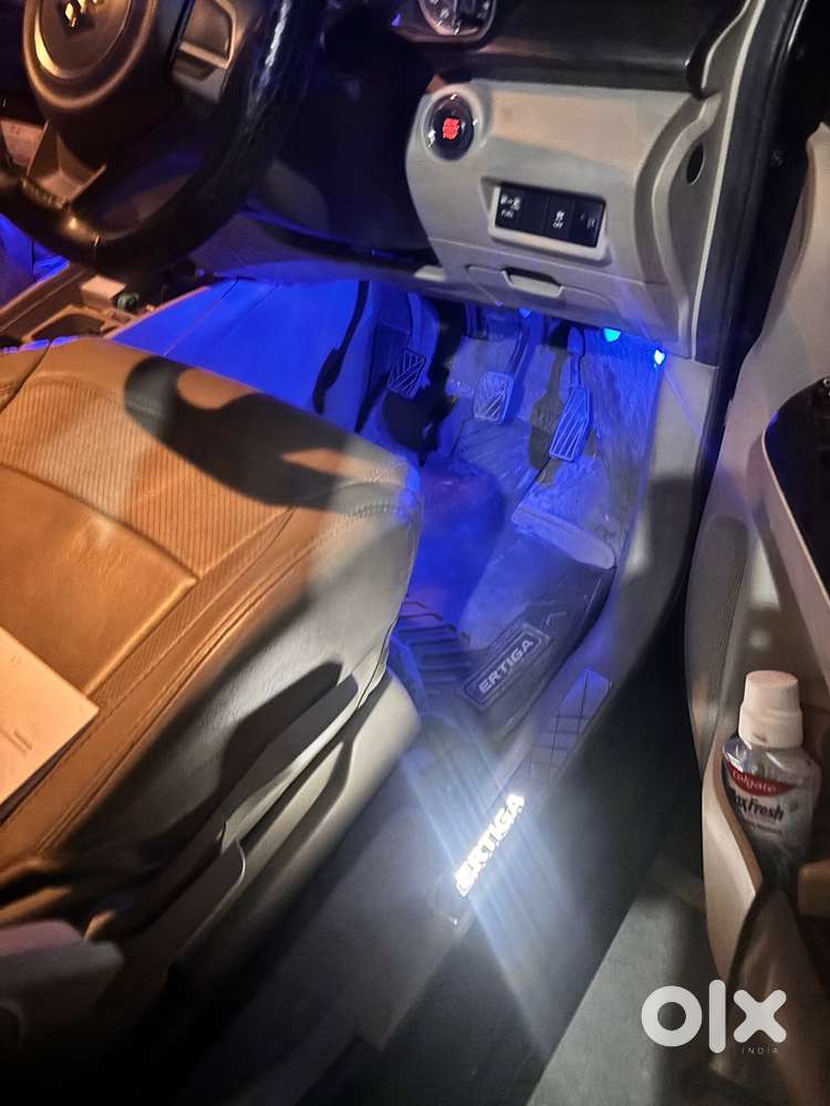 Maruti Suzuki Ertiga Zxi Cng 2024, Push Start, Black Colour
