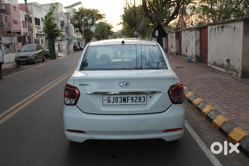 Hyundai Xcent 1.2 (cng) – 2016, White