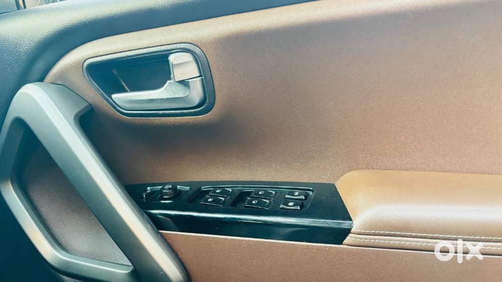 Mahindra Scorpio N Z8 Petrol Mt 7 Str, 2022, Petrol