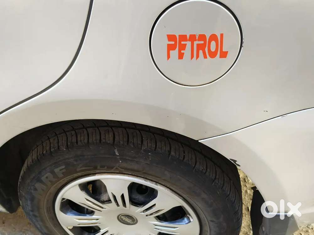 Maruti Suzuki Swift Dzire 2011