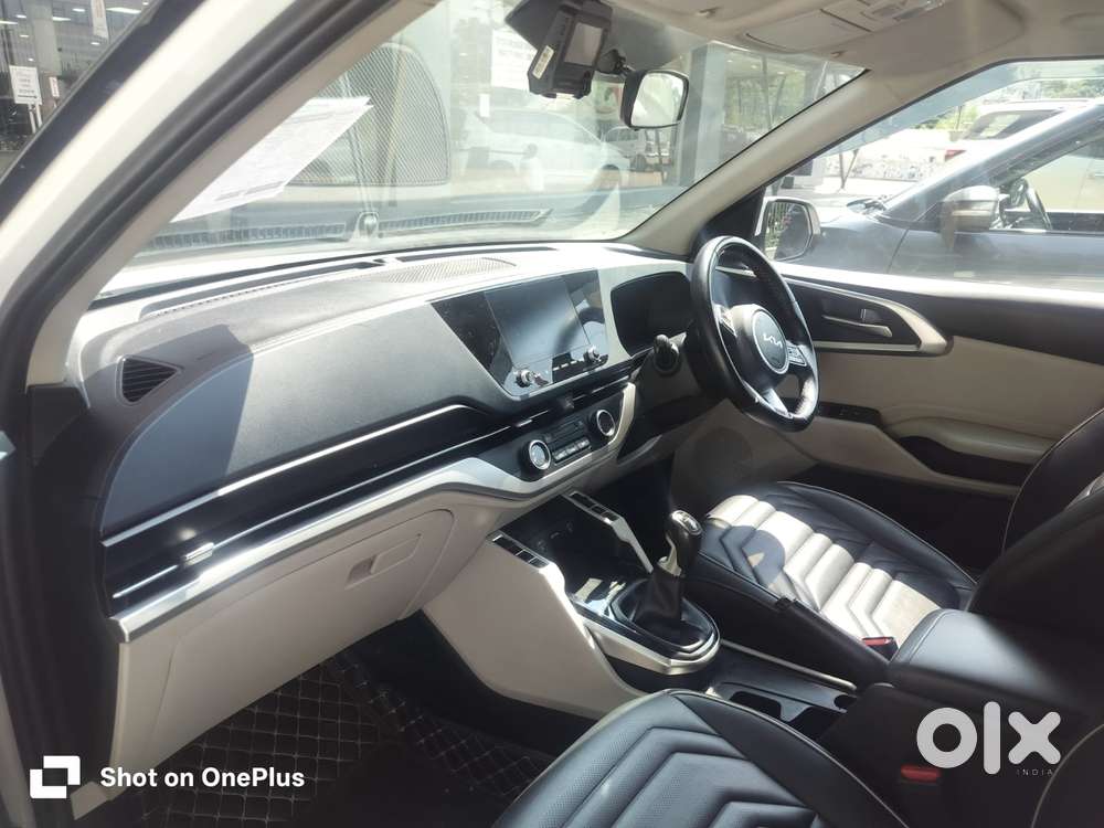 Kia Carens G1.5 6mt Gravity, 2025, Petrol