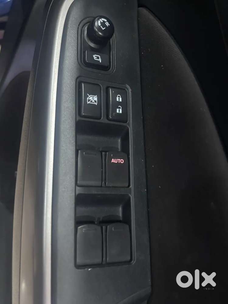 Maruti Suzuki Swift 1.3 Zxi, 2022, Petrol