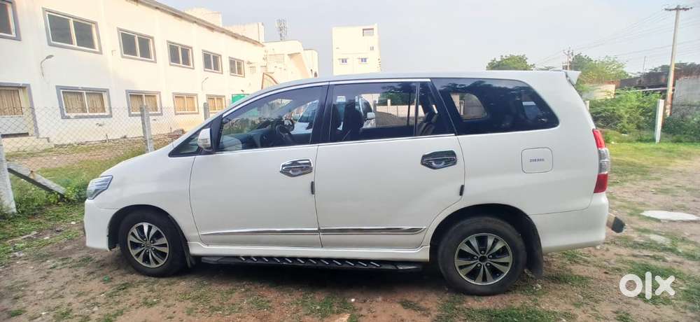 Toyota Innova [2013-2016] 2.5 V Diesel 7 Str, 2015, Diesel