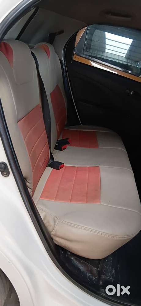 Toyota Etios Liva 2011-2012 G, 2013, Petrol