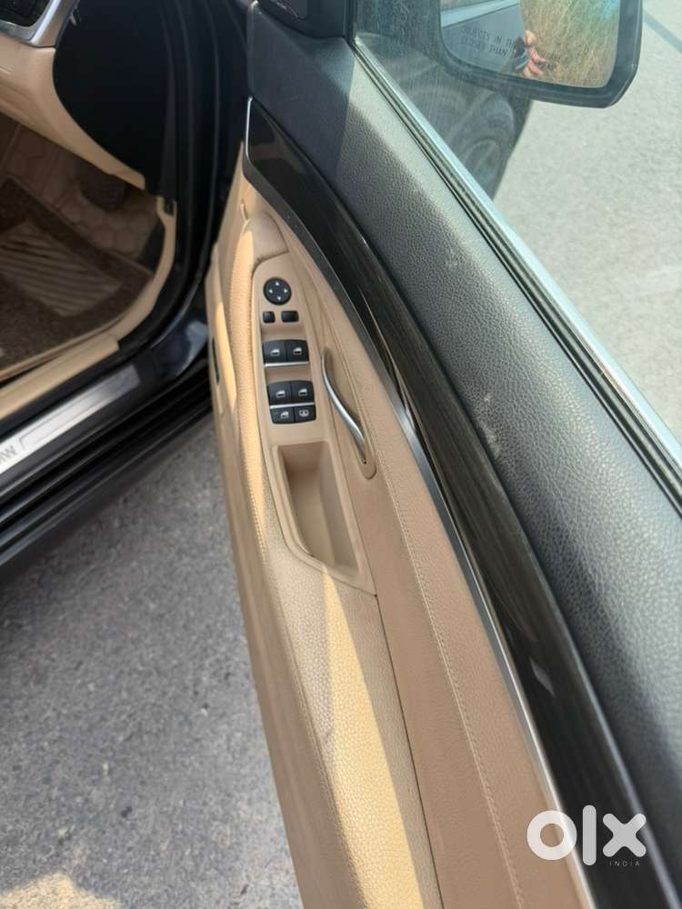 Bmw 5 Series 2016 Car Authorised Service History Record.