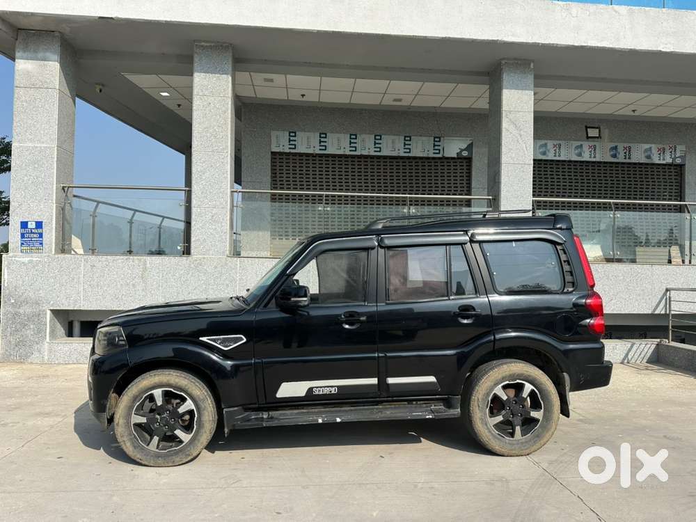 Mahindra Scorpio Classic 2015 Diesel Manual