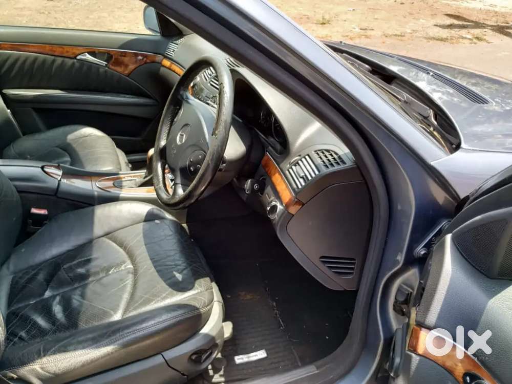 Mercedes-benz E-class 2003, Please Read The Discription Properly.