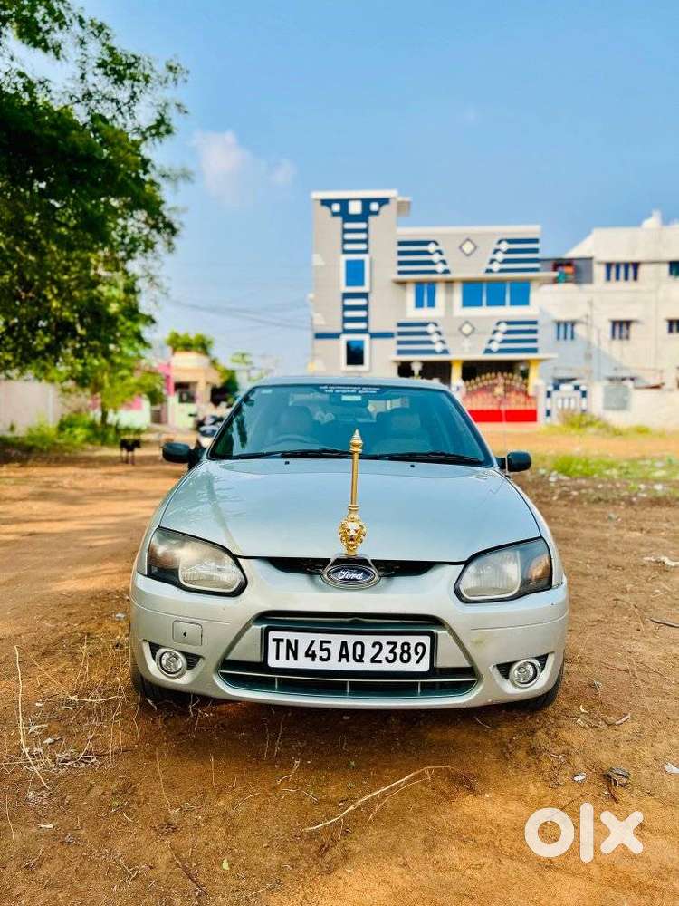 Ford Ikon 1.8 Zxi, 2010, Diesel