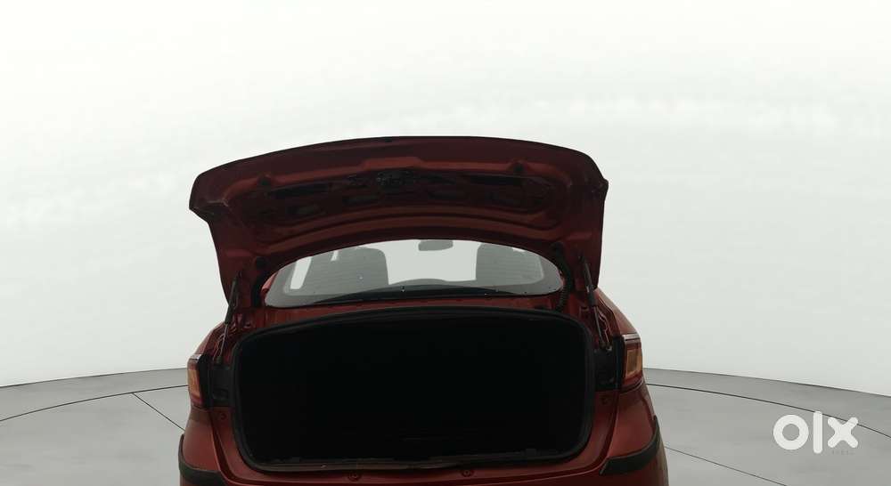 Tata Tigor Xza, 2018, Petrol