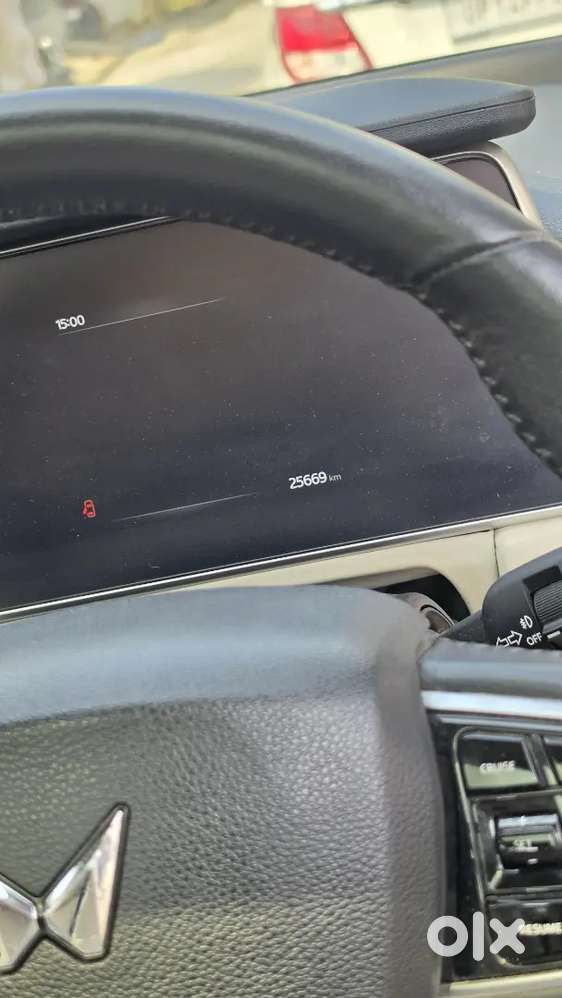 Mahindra Xuv700 Petrol 2023