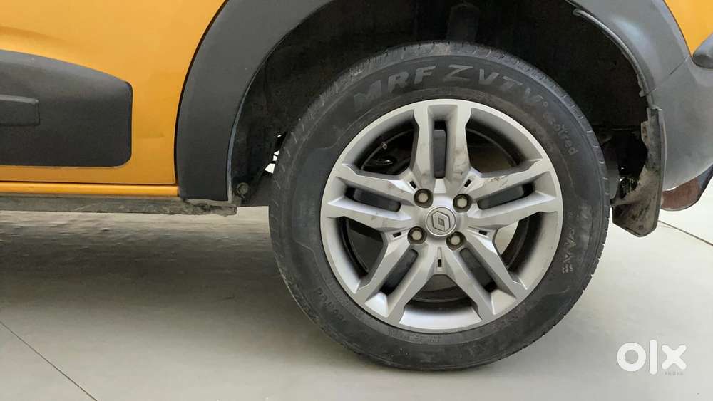 Renault Triber Rxz Easy-r Amt, 2020, Petrol