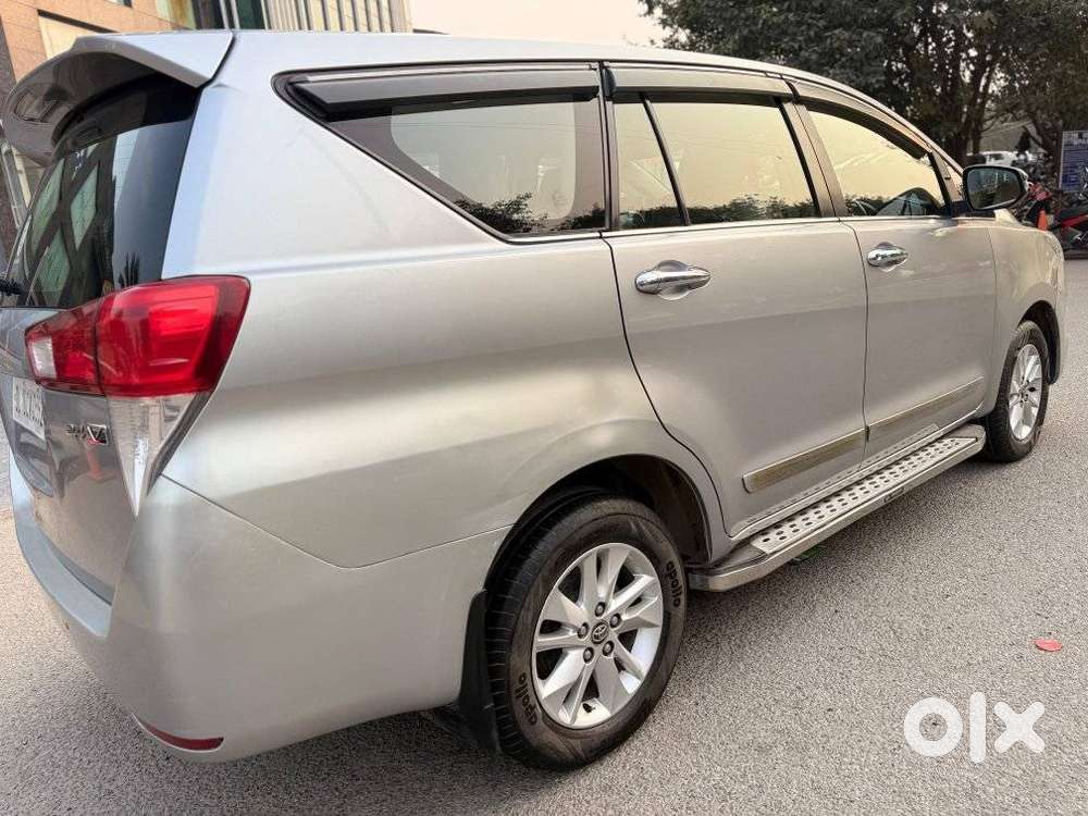 Toyota Innova Crysta 2.4 Vx Mt, 2017, Diesel