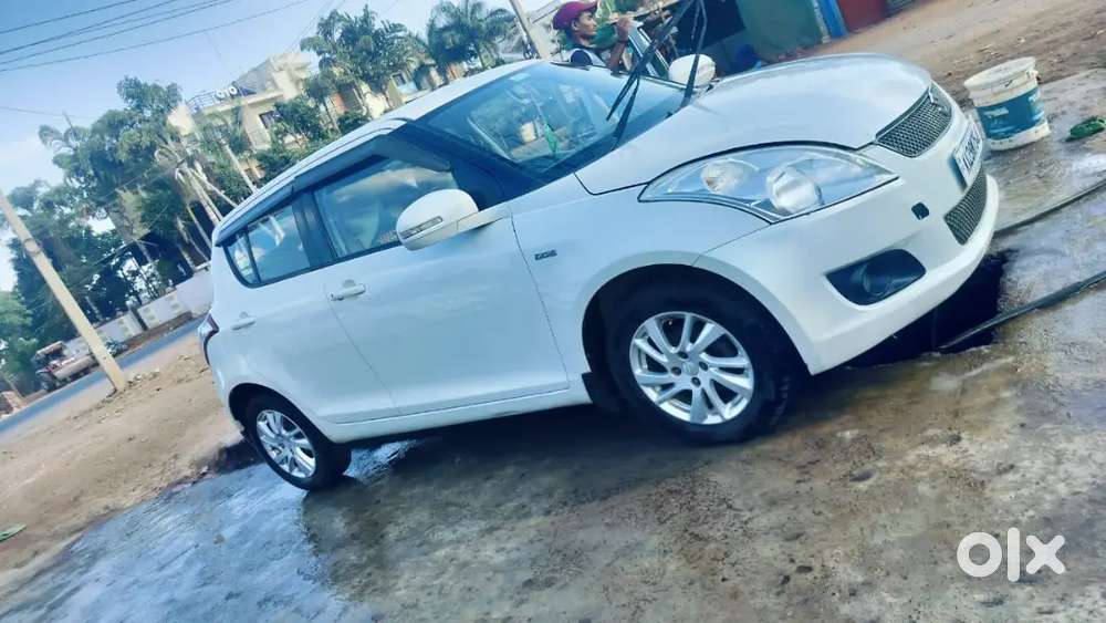 Maruti Suzuki Swift 2012