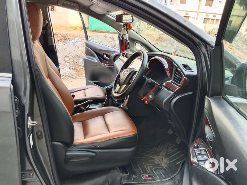 Toyota Innova Crysta G 8 Str, 2017, Diesel
