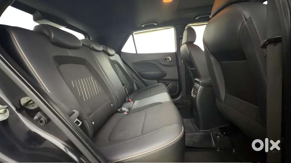 Hyundai Venue Sx(o) 1.0 Turbo Dct Knight Edition, 2023, Petrol