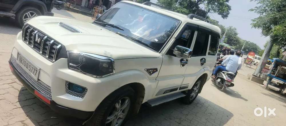 Mahindra Scorpio 2.2 S4 2015