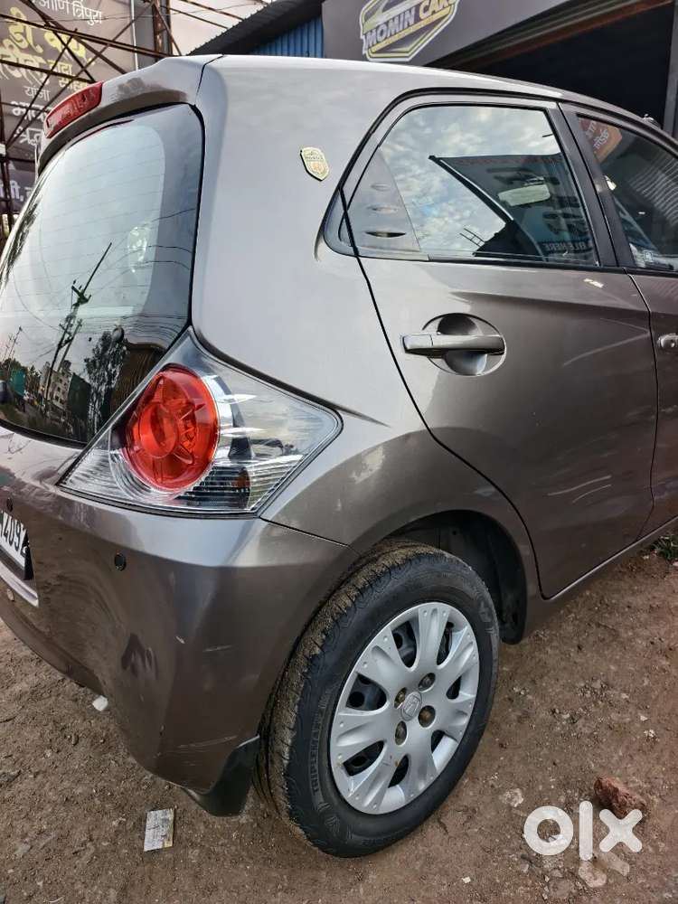 Honda Brio Mt 2012