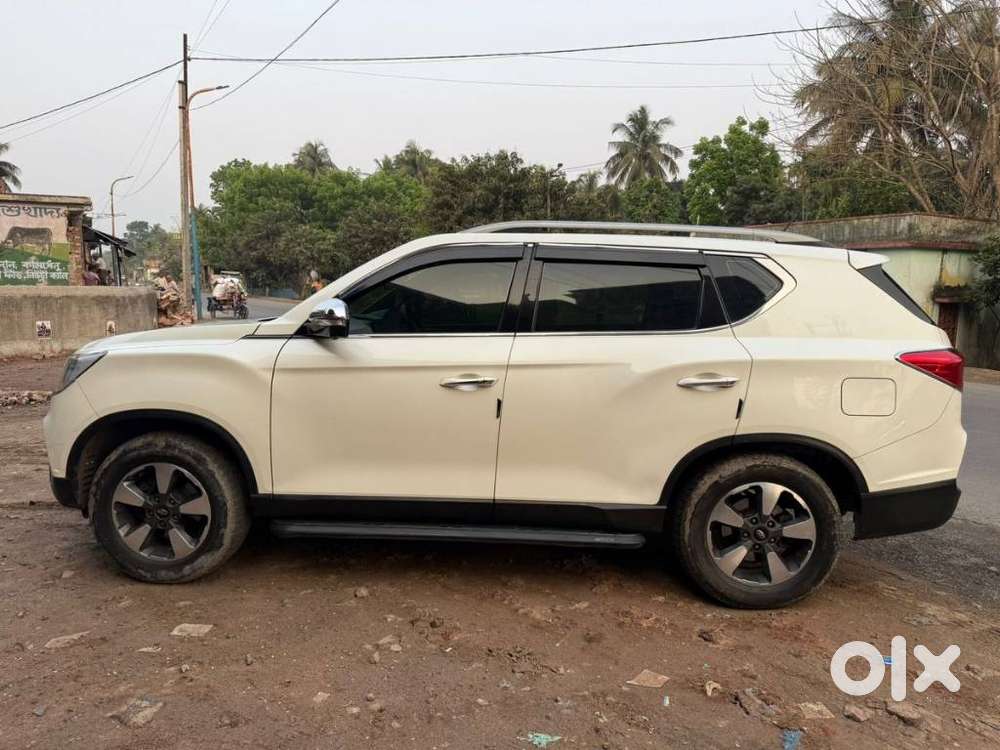 Mahindra Alturas G4 4wd At, 2020, Diesel