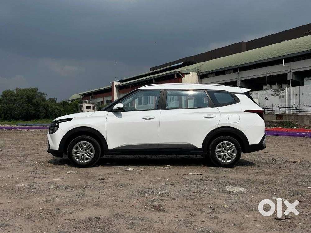 Kia Carens 1.5 Prestige 7 Str, 2023, Petrol